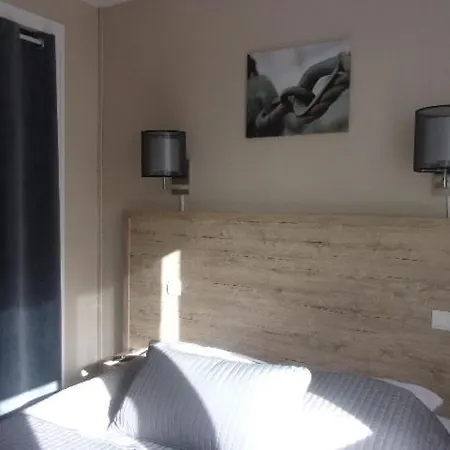 Le Hotel 3*